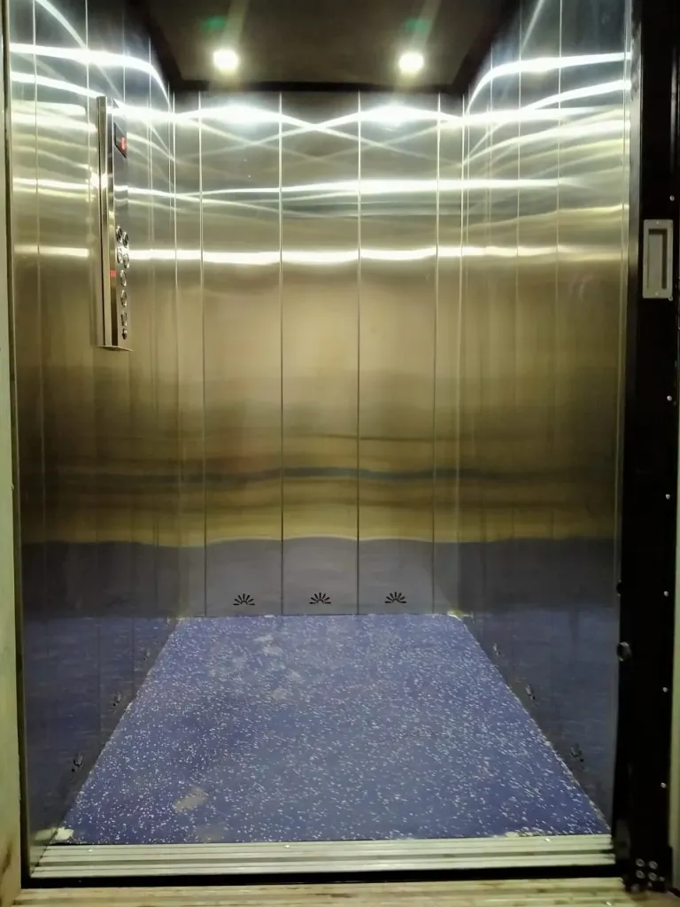 Goods Cum Passenger Elevator